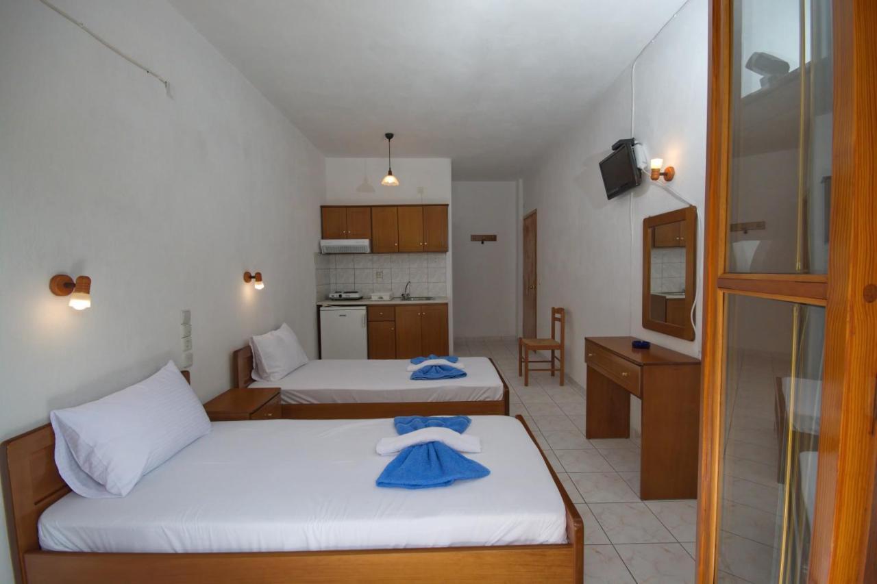 Nikis Rooms Kalamakia Exterior foto