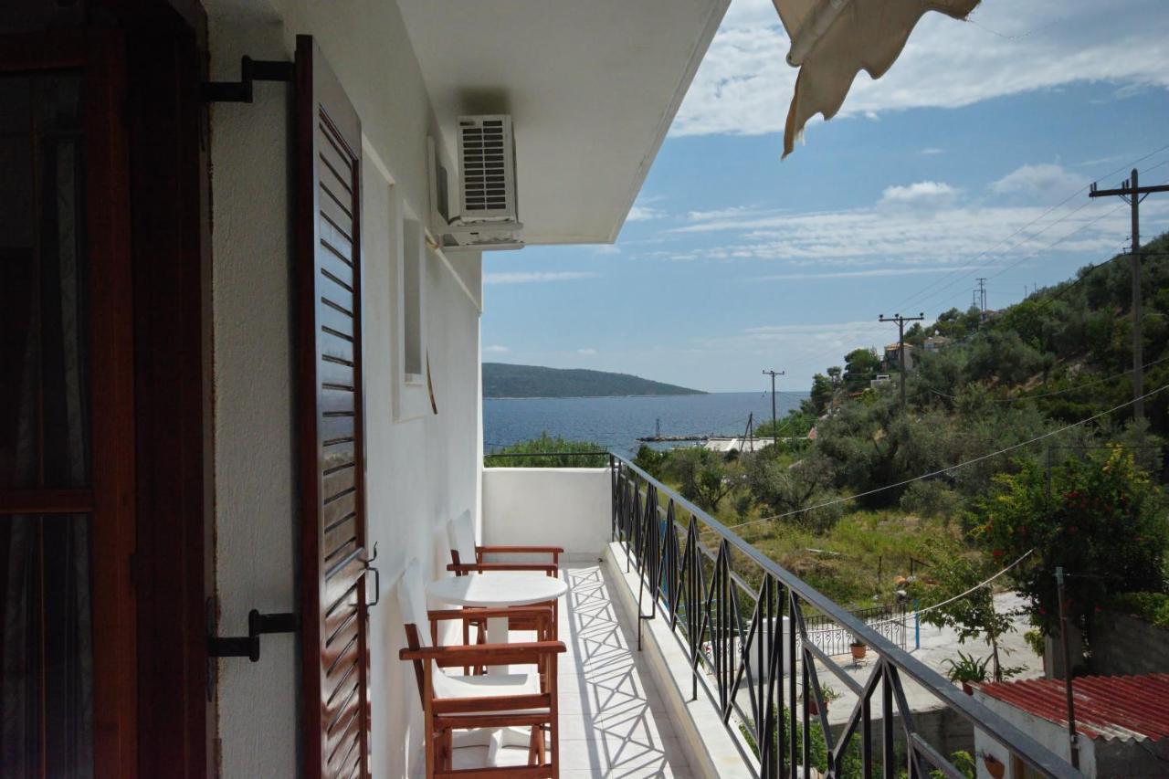 Nikis Rooms Kalamakia Exterior foto